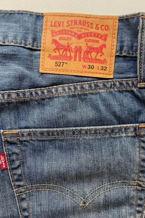 LEV’IS STRAUSS 527