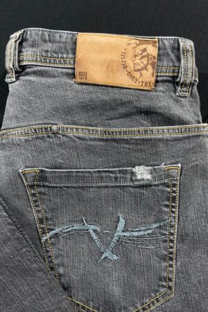 Pantalón para hombre Diesel, gris