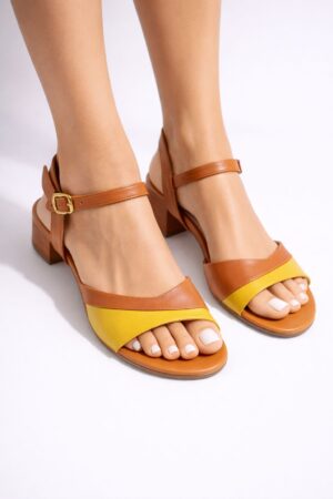 Sandalia Jacomino, con tacón pequeño